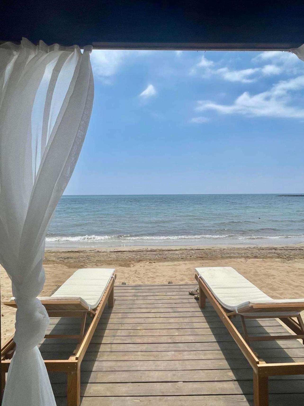 Relaxing Penthouse Suites By The Sea Vokolidha Exterior photo