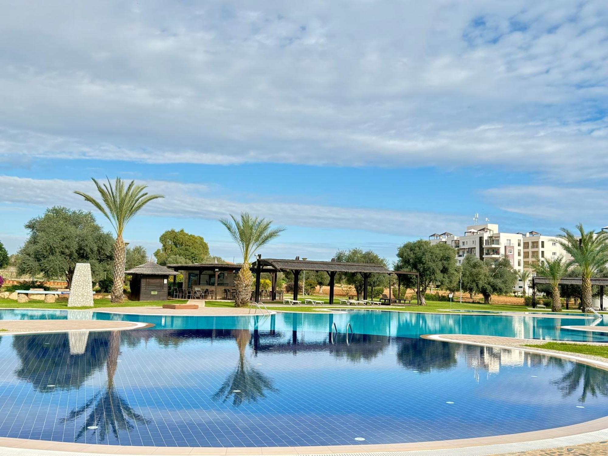 Relaxing Penthouse Suites By The Sea Vokolidha Exterior photo