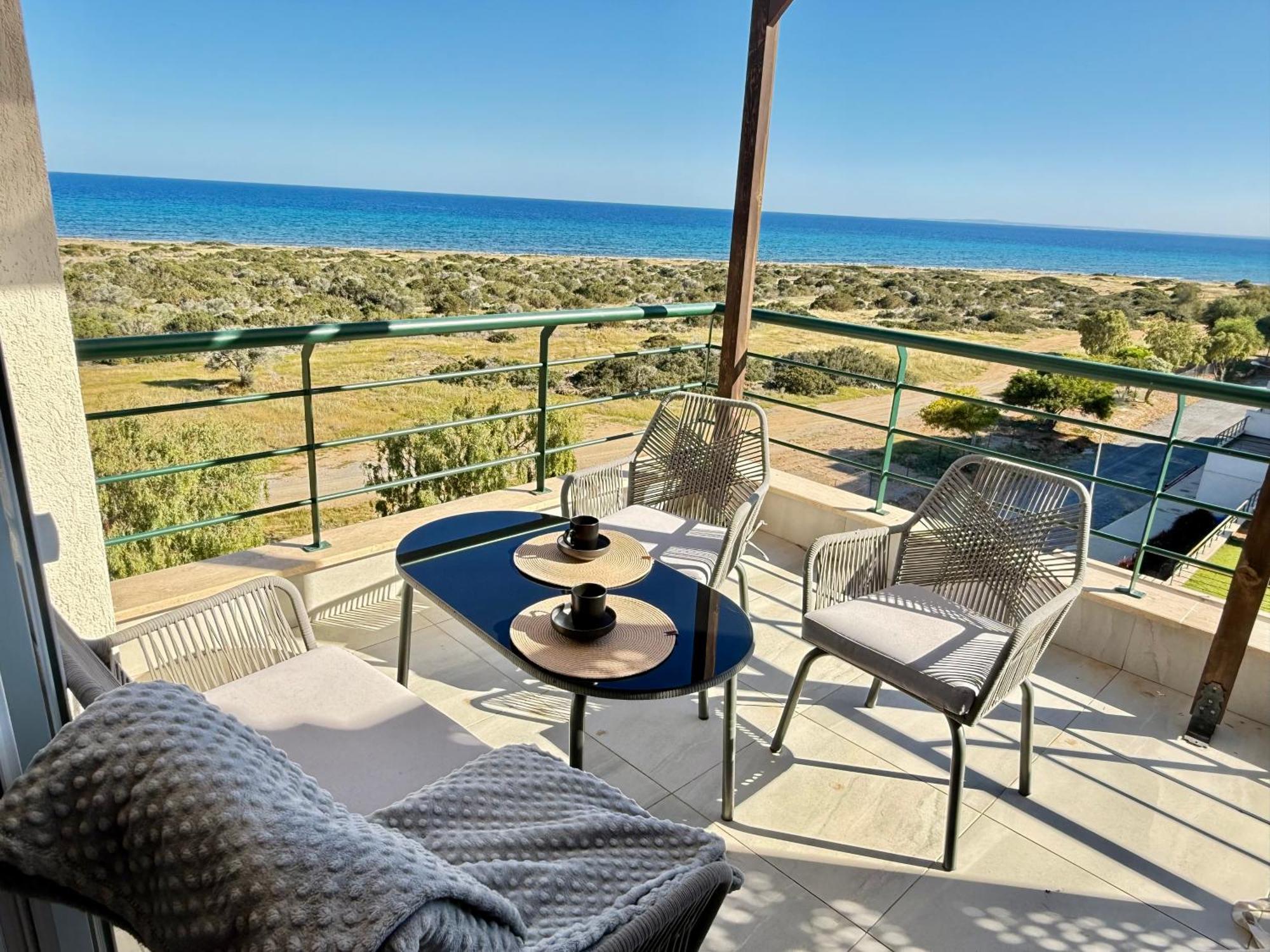 Relaxing Penthouse Suites By The Sea Vokolidha Exterior photo